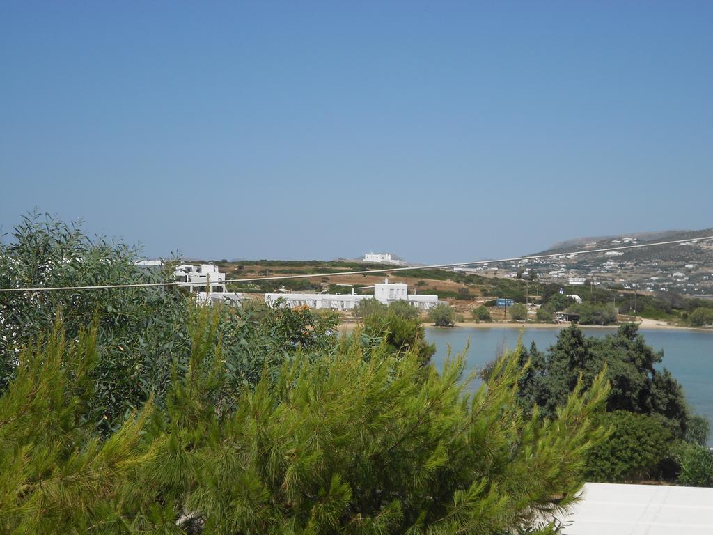 Nicolas Antiparos Bagian luar foto